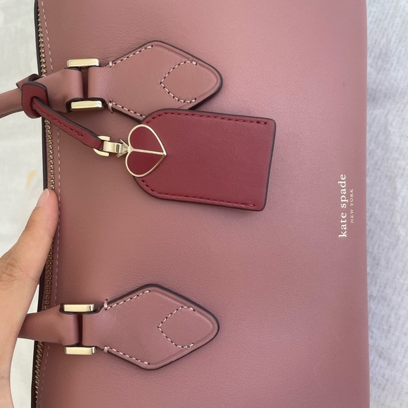 Super cute Kate Spade duffle bag! Great for work bags or hangout bag. - Picture 3 of 9